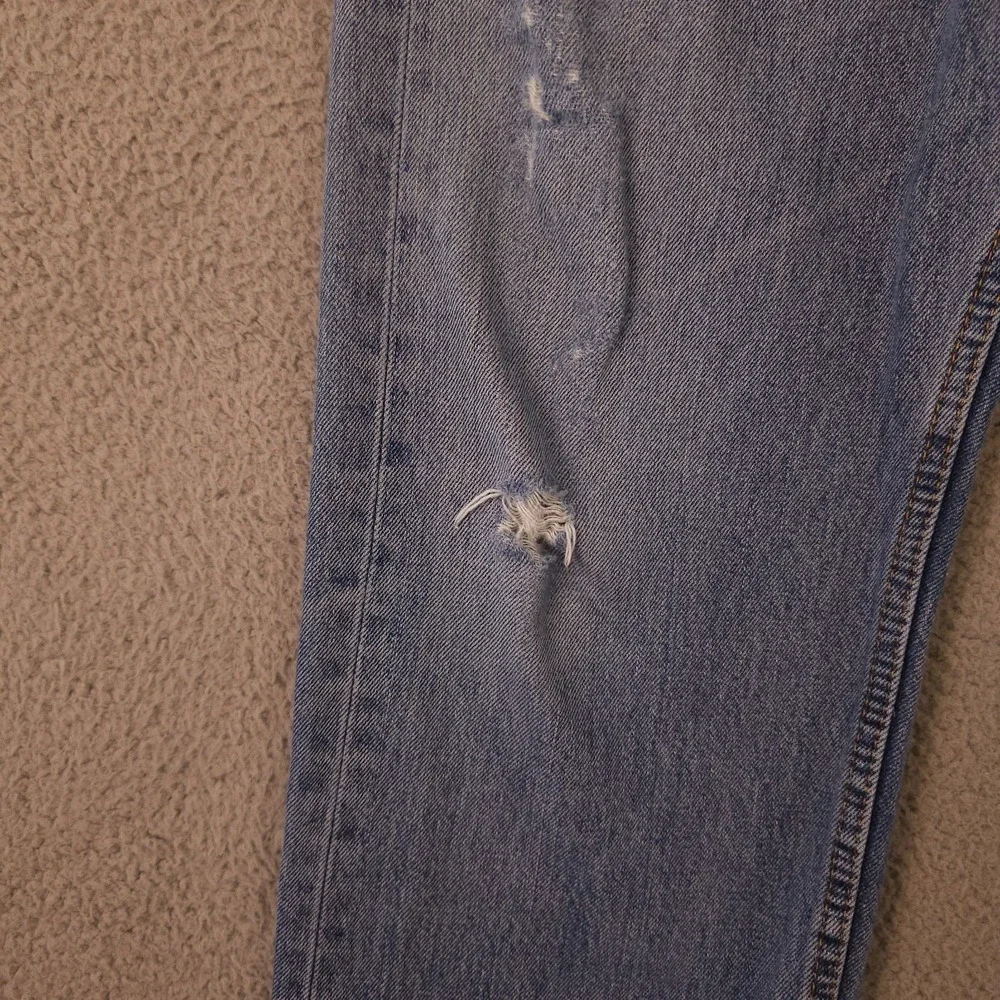 Levis 505 Jeans Mens 36x32 Blue Regular Fit Straight Distressed Workwear Grunge